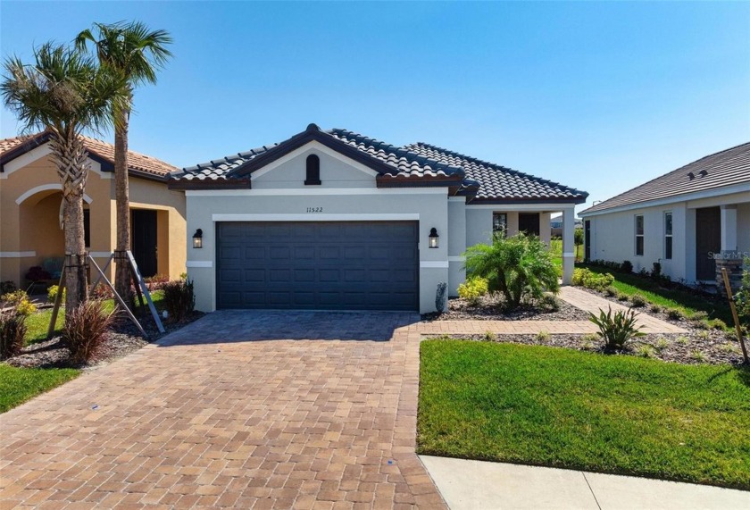 Ready to start living the Florida lifestyle? This nearly new - Beach Home for sale in Palmetto, Florida on Beachhouse.com