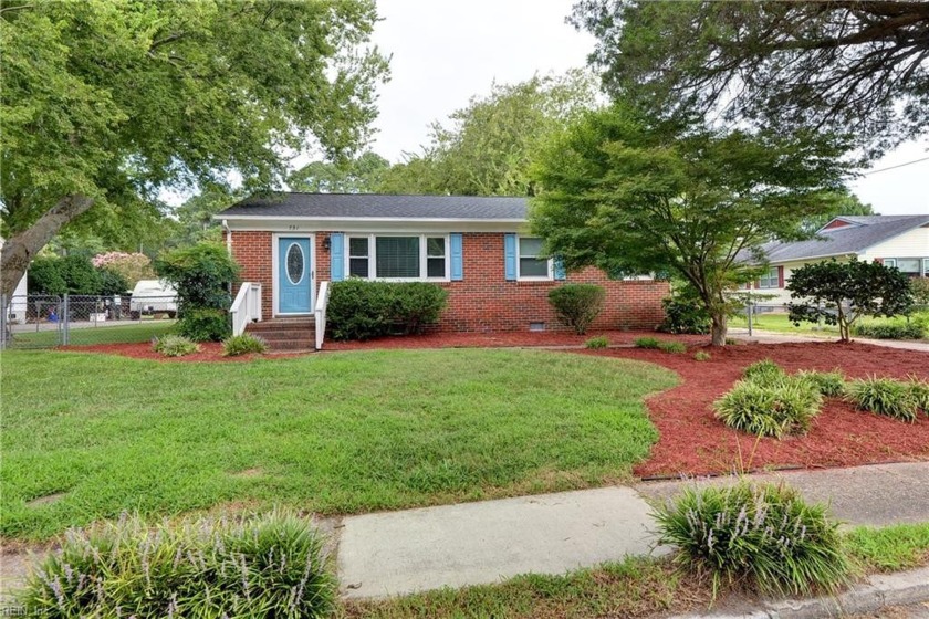 Must See!! This All Brick Ranch Home with 3 beds 1 bath has much - Beach Home for sale in Hampton, Virginia on Beachhouse.com