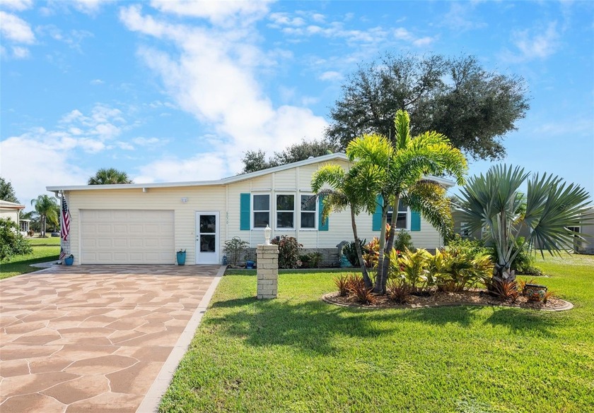 Experience the best of Florida living in the spacious - Beach Home for sale in Englewood, Florida on Beachhouse.com