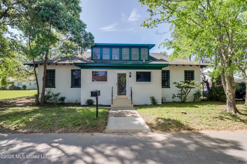 Historic Beautiful Coastal Gem Built in 1910 Step back in time - Beach Home for sale in Biloxi, Mississippi on Beachhouse.com