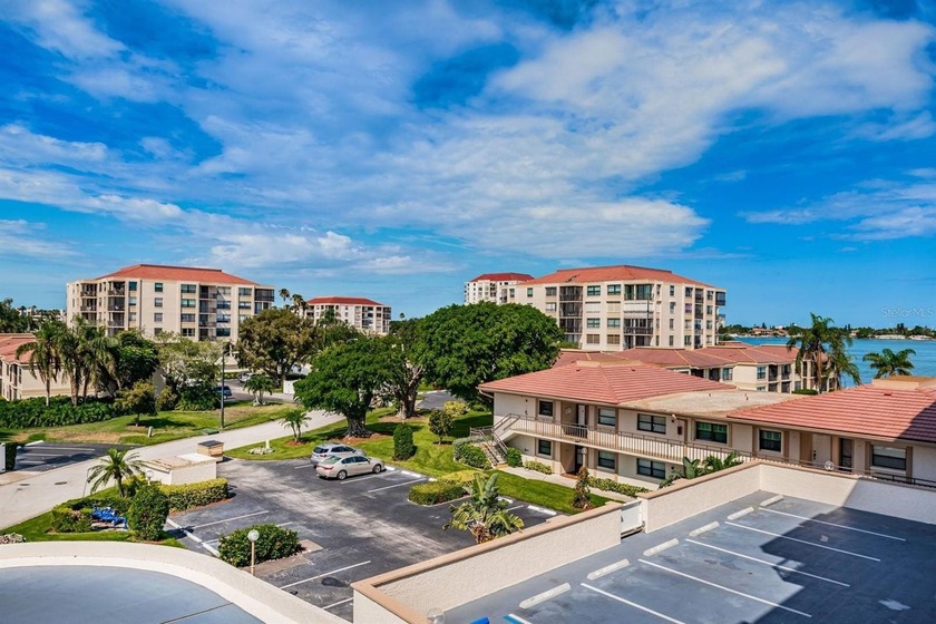 Don't miss seeing this spacious corner unit with newer kitchen - Beach Condo for sale in St. Petersburg, Florida on Beachhouse.com
