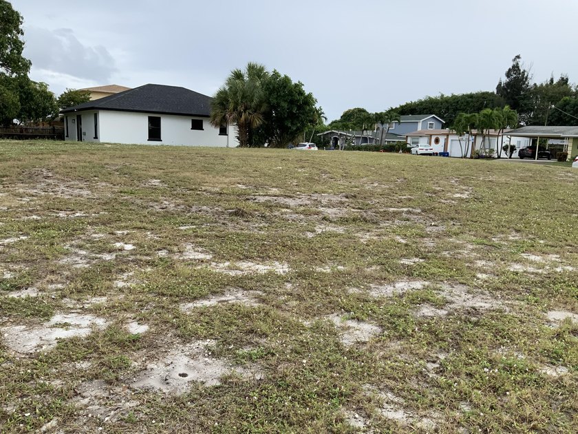 25 AC, CORNER LOT, READY TO BUILD SINGLE FAMILY HOME OR DUPLEX - Beach Lot for sale in Riviera Beach, Florida on Beachhouse.com