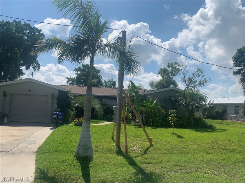 REDUCED !!! GULF ACCESS POOL HOME PRICE INCLUDES NEW DRYWALL - Beach Home for sale in North Fort Myers, Florida on Beachhouse.com