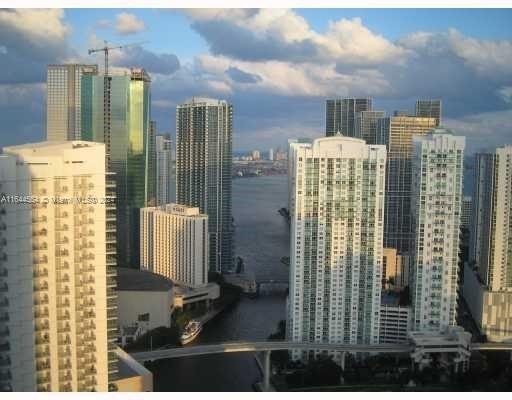 Best unit available! Beautiful 2 bedrooms, 2 bathrooms apartment - Beach Condo for sale in Miami, Florida on Beachhouse.com