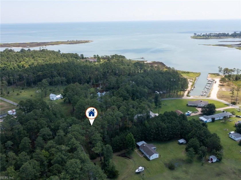 Do you enjoy the water? Do you love to fish? Here's your chance - Beach Lot for sale in Moon, Virginia on Beachhouse.com