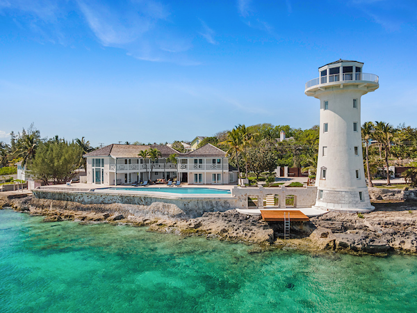 This property comprises two waterfront lots that are blended - Beach Home for sale in Paradise Island, Bahamas on Beachhouse.com