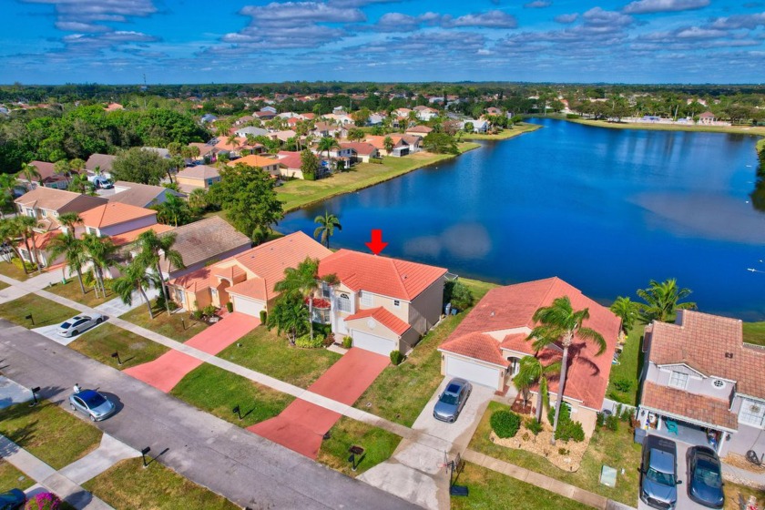 4 Bedroom 2 1/2 bath with a large screened in pool and an - Beach Home for sale in Boca Raton, Florida on Beachhouse.com