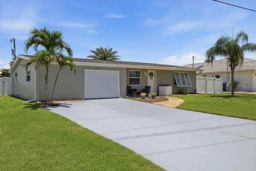 Come check out this beauty. NO HOA's in this lovely home of 1400 - Beach Home for sale in Port Charlotte, Florida on Beachhouse.com