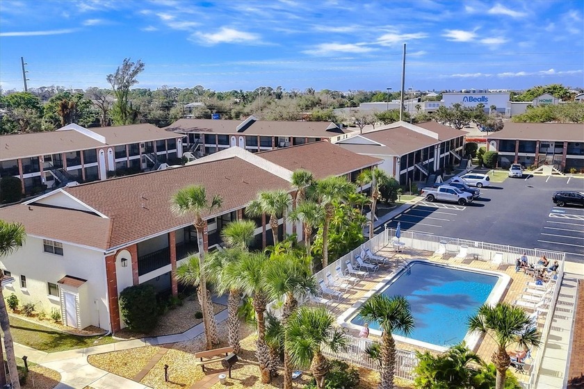 CONVENIENT GROUND FLOOR CONDO CLOSE TO EVERYTHING! Welcome to - Beach Condo for sale in Englewood, Florida on Beachhouse.com