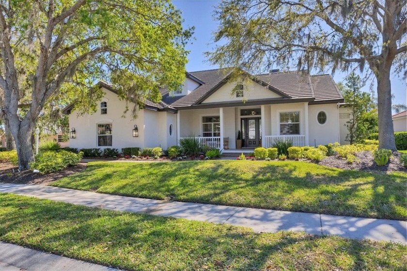 Luxury Living on the Fairway, 6540 The Masters Avenue 2-story - Beach Home for sale in Lakewood Ranch, Florida on Beachhouse.com