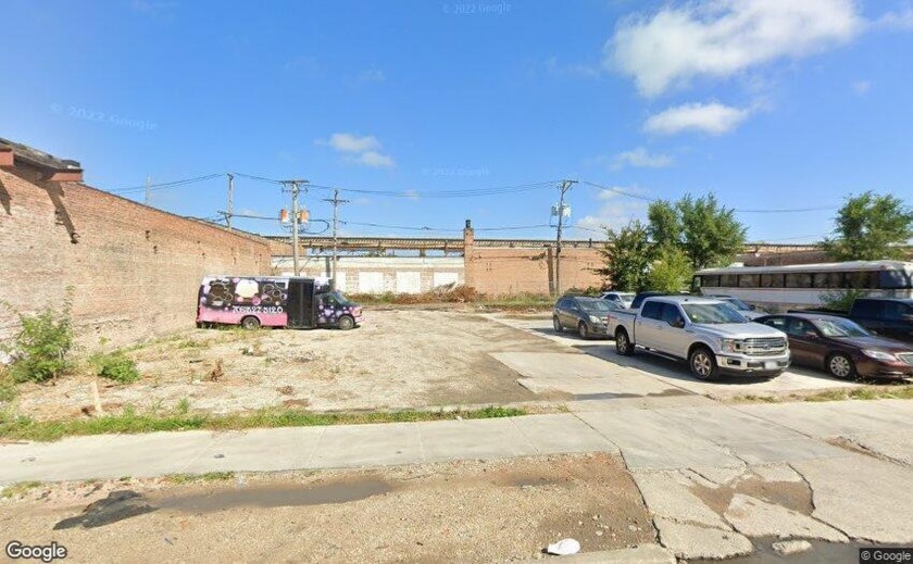 Developers | Business Owners Read: 9635sf land parcel in West - Beach Lot for sale in Chicago, Illinois on Beachhouse.com