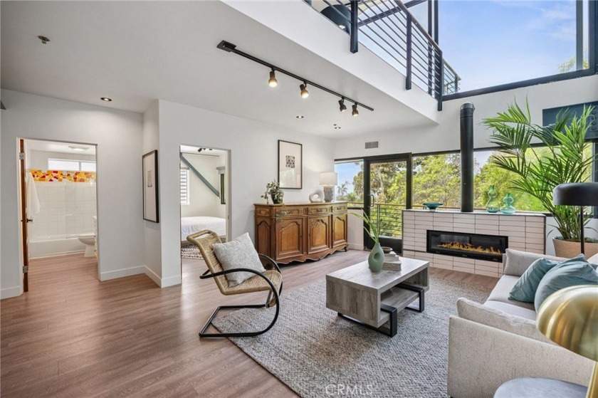 Discover this exceptional modern home with sleek industrial - Beach Home for sale in Laguna Beach, California on Beachhouse.com