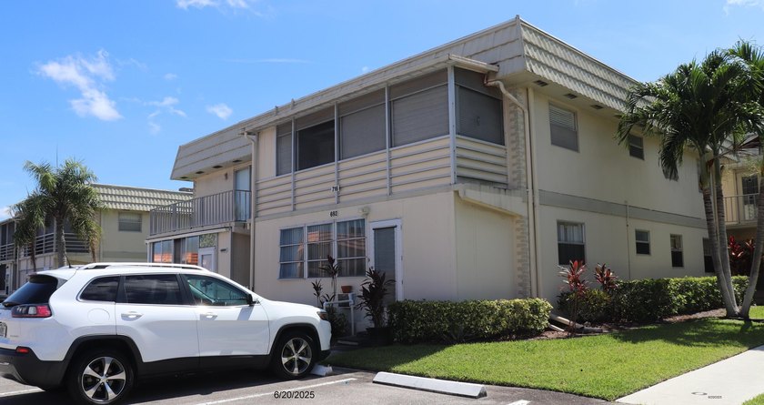 Welcome to Kings Point living at its best! This bright, spacious - Beach Condo for sale in Delray Beach, Florida on Beachhouse.com