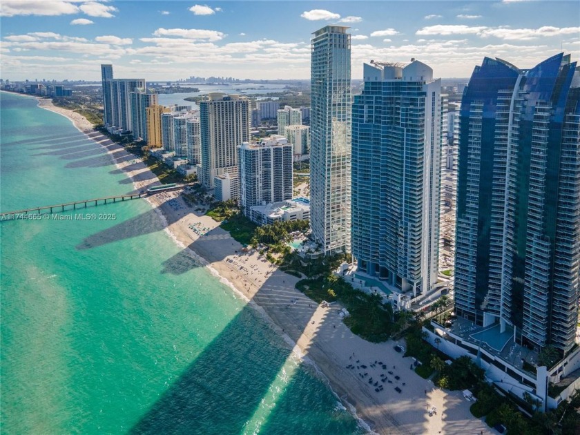Splendid four bedrooms corner unit at Jade Ocean Condominium - Beach Condo for sale in Sunny Isles Beach, Florida on Beachhouse.com