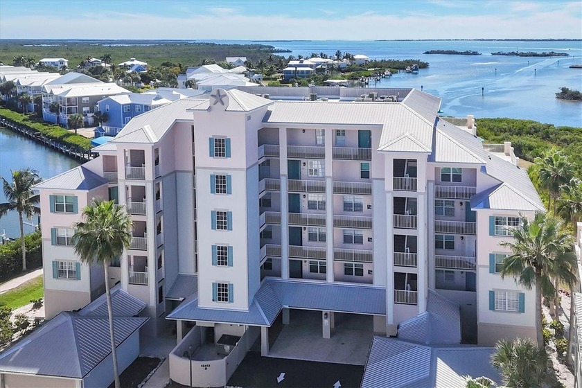 WATERFRONT FIFTH FLOOR PENTHOUSE WITH 3 BEDROOMS AND 3 FULL - Beach Condo for sale in Placida, Florida on Beachhouse.com