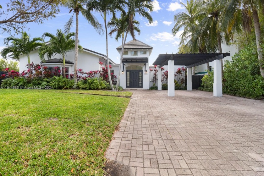 Welcome to this stunning one-story home boasting 4 bedrooms and - Beach Home for sale in Key Biscayne, Florida on Beachhouse.com