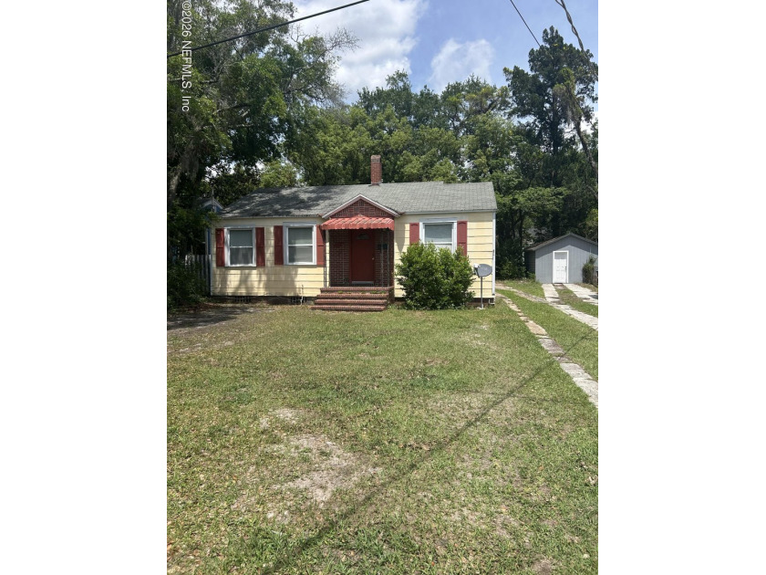 A charming fixer-upper in the heart of Jacksonville just needing - Beach Home for sale in Jacksonville, Florida on Beachhouse.com