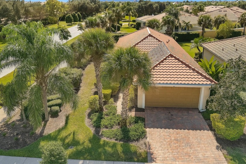 One or more photo(s) has been virtually staged. Over $80K of - Beach Home for sale in Venice, Florida on Beachhouse.com