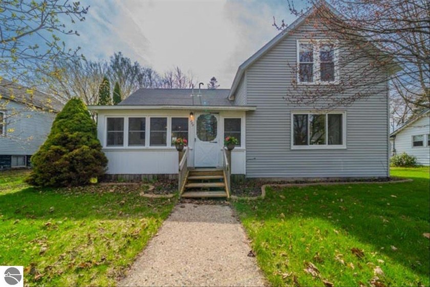 Wow and Wow!  Quaint East Tawas neighborhood just moments away - Beach Home for sale in East Tawas, Michigan on Beachhouse.com