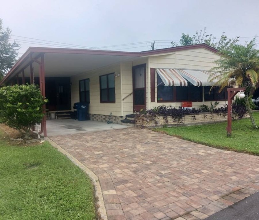 This is a beautiful (26x52)  partially furnished home located in - Beach Home for sale in Palmetto, Florida on Beachhouse.com