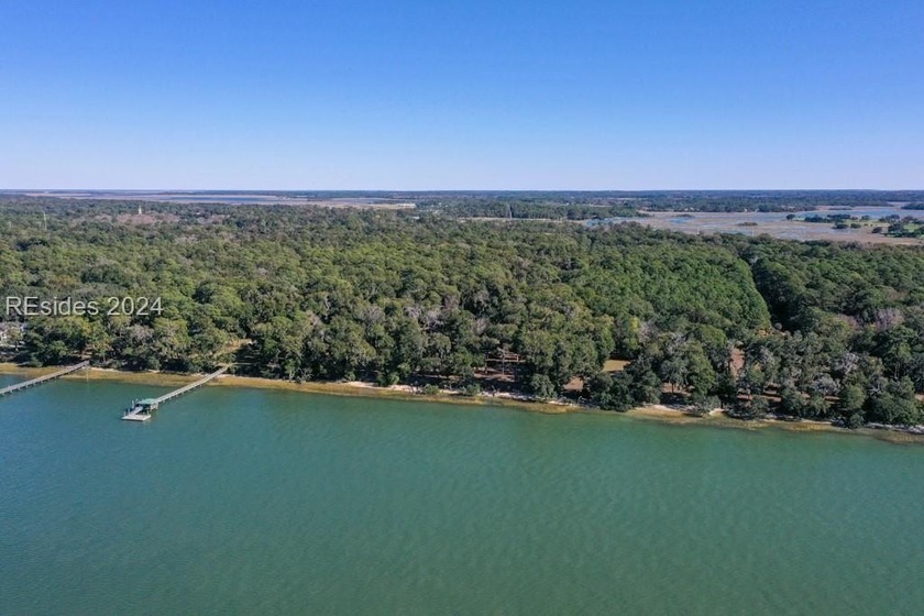 This exceptional 10.98-acre estate lot with 230 feet of - Beach Lot for sale in Beaufort, South Carolina on Beachhouse.com