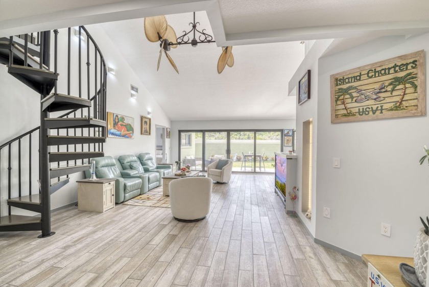 This exquisitely fully renovated Ridge at the Bluffs home has it - Beach Home for sale in Jupiter, Florida on Beachhouse.com