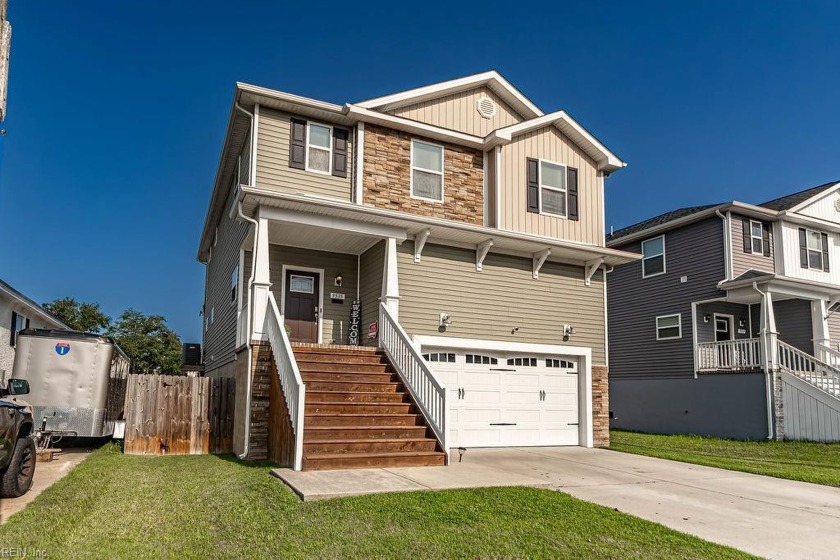 Beautifully designed open floor plan on gorgeous 0.18 acre - Beach Home for sale in Norfolk, Virginia on Beachhouse.com