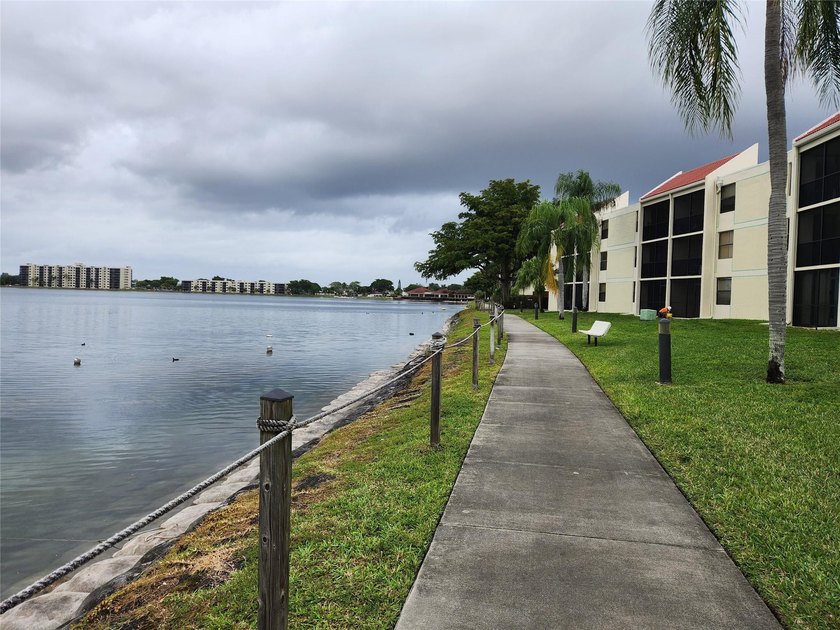GORGEOUS WATERFRONT VIEW. PET FRIENDLY (25 POUNDS & UNDER, BY - Beach Condo for sale in Oakland Park, Florida on Beachhouse.com