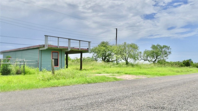 Holiday Beach corner lot with shed/workshop, lookout /upper deck - Beach Lot for sale in Rockport, Texas on Beachhouse.com