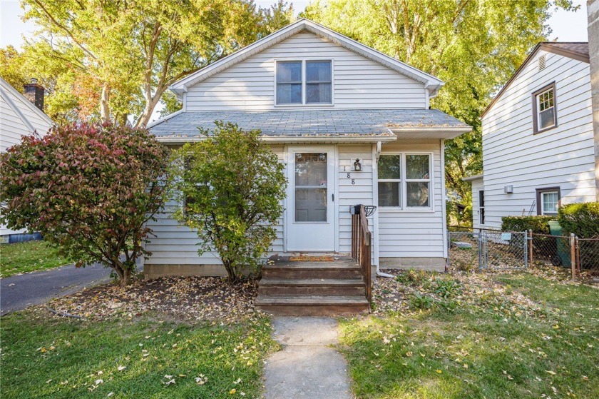 OPEN HOUSES: FRIDAY 10/17 5PM TO 6:30PM & SUNDAY 10/19 12PM TO - Beach Home for sale in Rochester, New York on Beachhouse.com