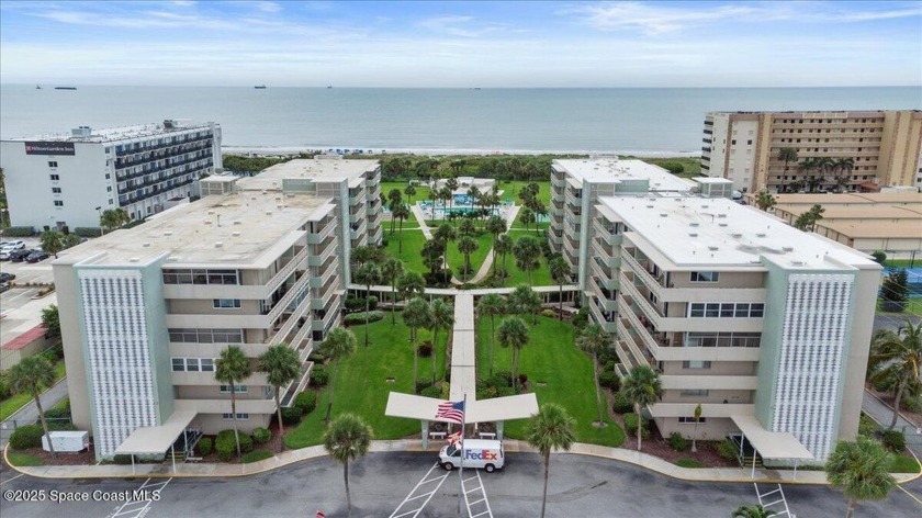 Paradise at last! Rare & Renovated 2 bedroom/2 bath corner unit - Beach Condo for sale in Cocoa Beach, Florida on Beachhouse.com