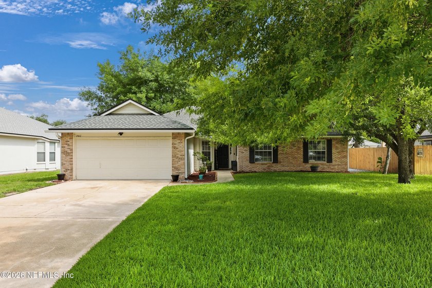 Seller offering up to $5,000 toward buyer closing costs with an - Beach Home for sale in Green Cove Springs, Florida on Beachhouse.com