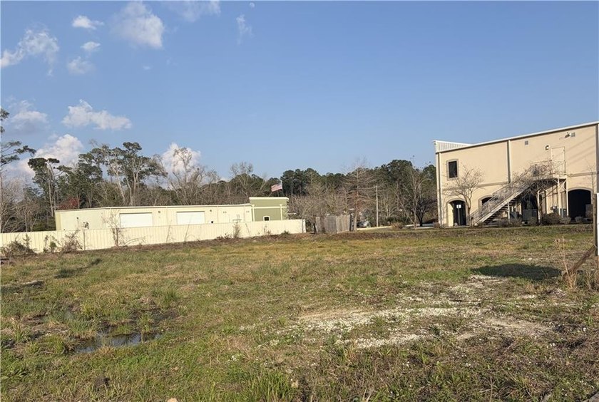 Prime commercial lot just off I-10 offering excellent visibility - Beach Commercial for sale in Slidell, Louisiana on Beachhouse.com