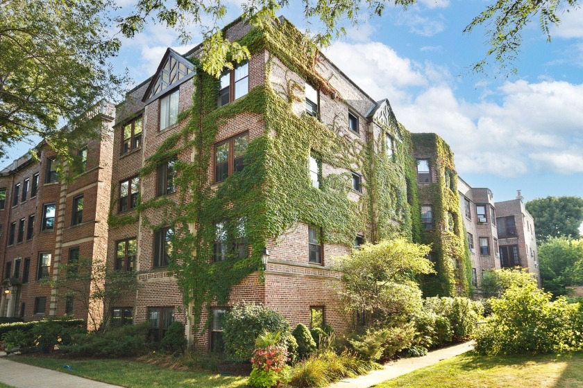 Nestled on a charming, tree-lined street, this vintage - Beach Home for sale in Evanston, Illinois on Beachhouse.com