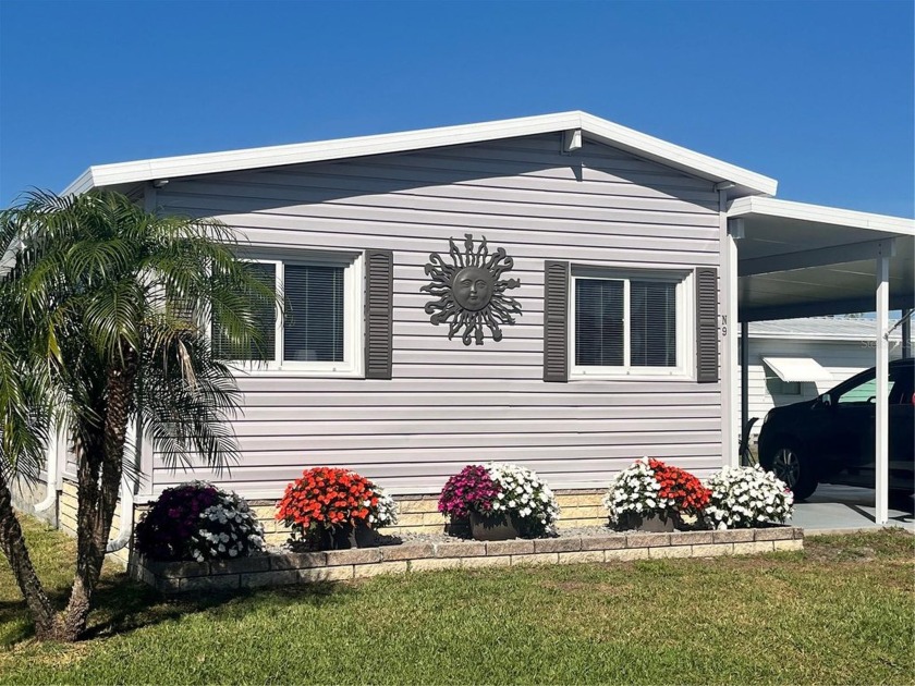 Very well maintained 2 BR/2BA double wide home in move in - Beach Home for sale in Bradenton, Florida on Beachhouse.com