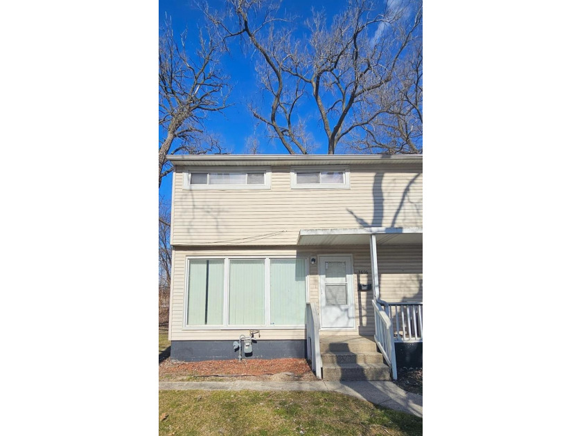 Updated half of a duplex, conveniently located near Lake Street - Beach Home for sale in Gary, Indiana on Beachhouse.com