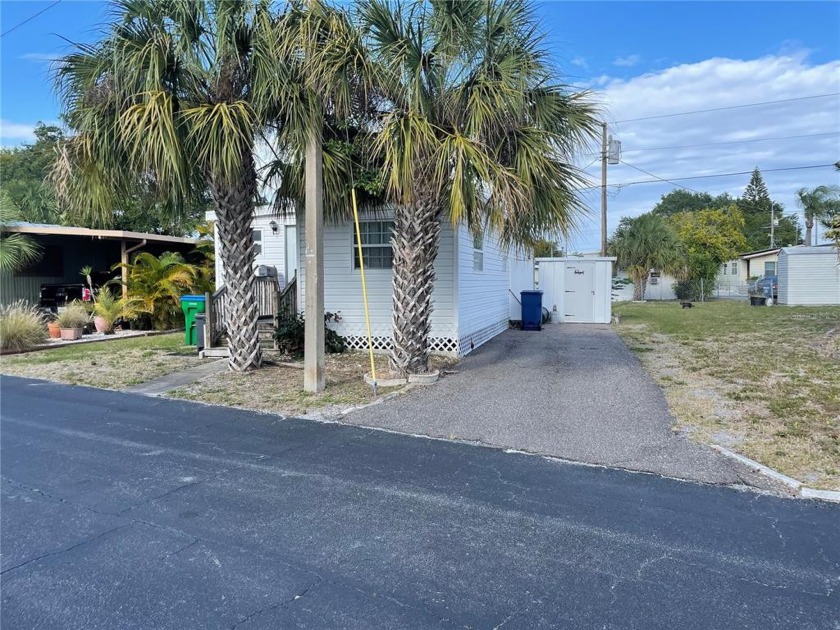Looking for that charming home that is just minutes from the - Beach Home for sale in Seminole, Florida on Beachhouse.com