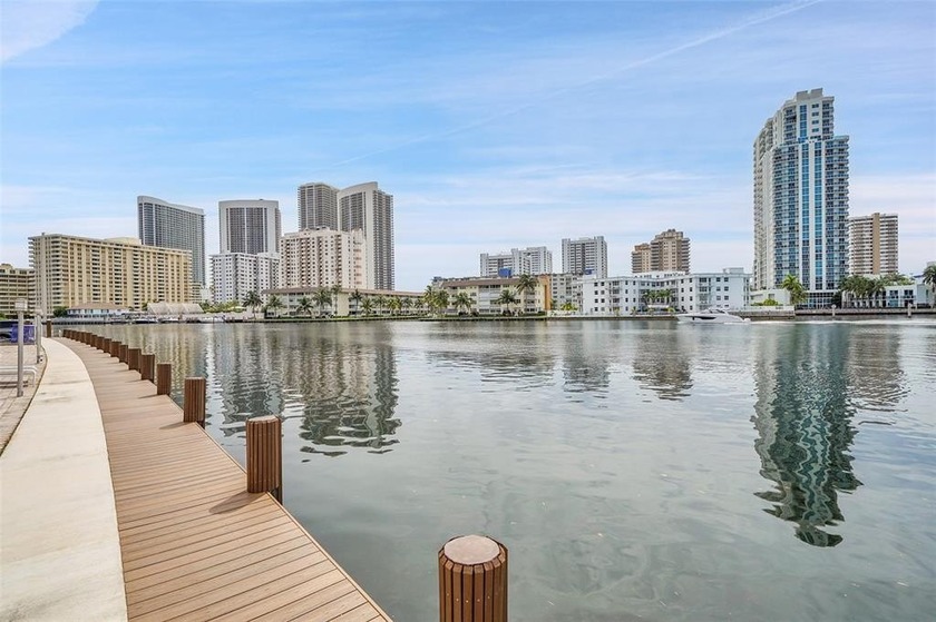 Prime Intracoastal location! This beautifully maintained condo - Beach Condo for sale in Hallandale Beach, Florida on Beachhouse.com