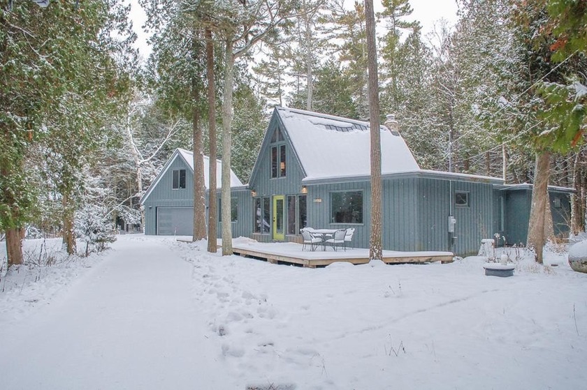 Glidden Drive is calling! Set on one of the peninsula's most - Beach Home for sale in Sturgeon Bay, Wisconsin on Beachhouse.com