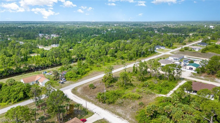 OVERSIZED (0.276 acres) and CORNER LOT, high and dry, perfect - Beach Lot for sale in Lehigh Acres, Florida on Beachhouse.com