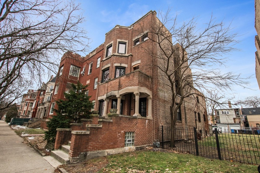 Stunning luxury brownstone in the heart of North Kenwood/Hyde - Beach Home for sale in Chicago, Illinois on Beachhouse.com