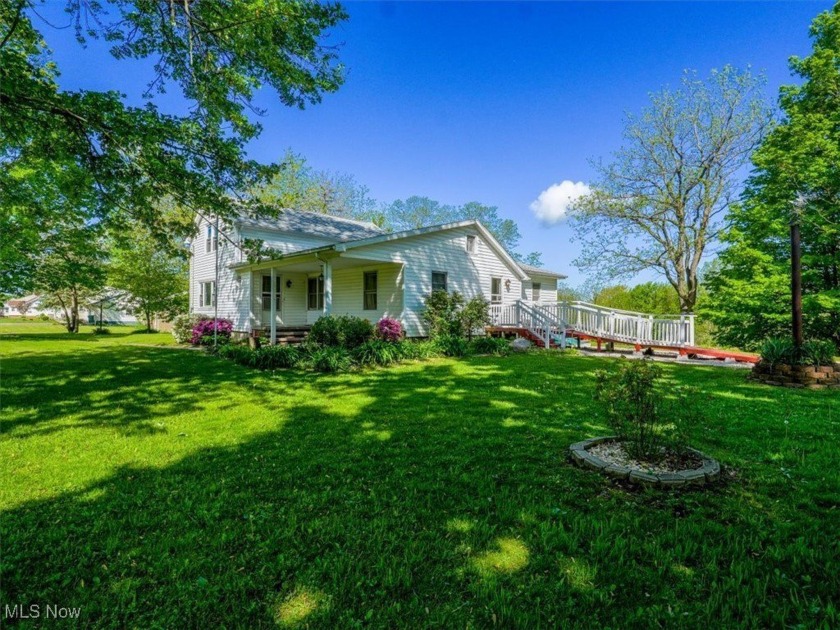 This 1672 sq ft. home offers so much potential.3 bedrooms and 2 - Beach Home for sale in Ashtabula, Ohio on Beachhouse.com