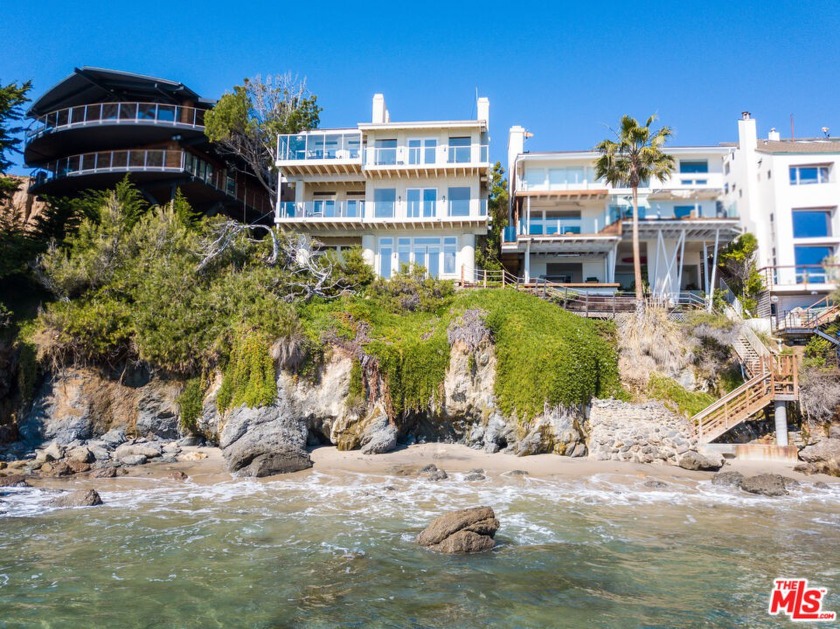 A true oceanfront retreat in the coveted gated community of - Beach Home for sale in Malibu, California on Beachhouse.com