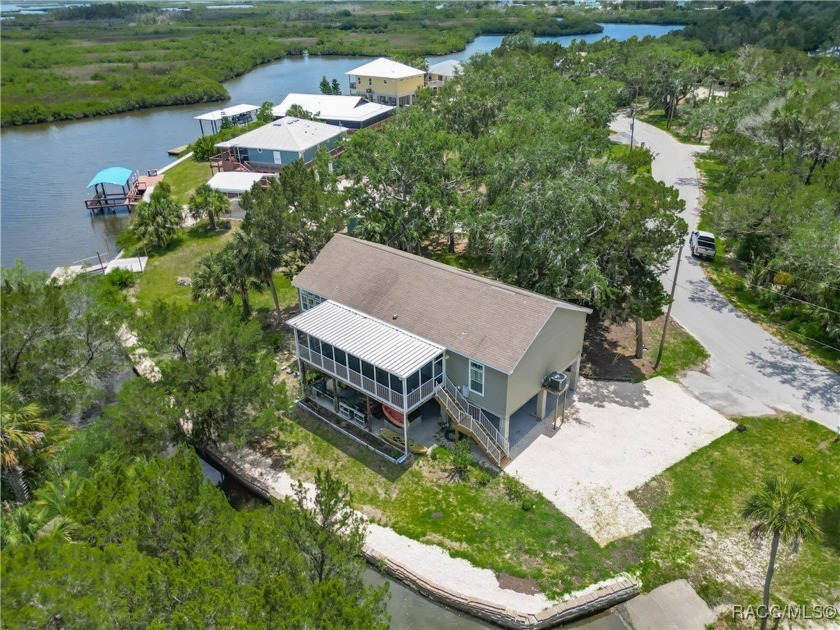 Waterfront Paradise! Here is your opportunity to discover this - Beach Home for sale in Crystal River, Florida on Beachhouse.com