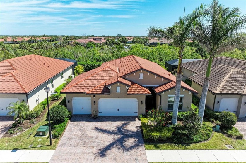 Come and visit this beautifully upgraded Edison model with a - Beach Home for sale in Nokomis, Florida on Beachhouse.com