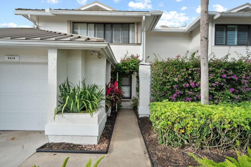 Enjoy beautiful water views from this two-story Foxcross condo - Beach Condo for sale in Stuart, Florida on Beachhouse.com