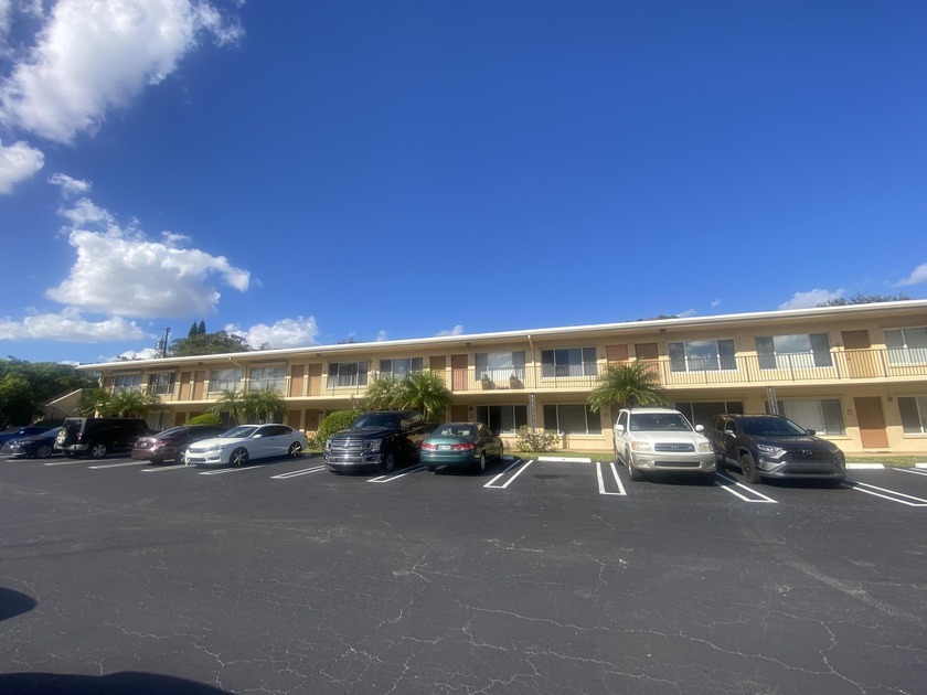 Seller Motivated to sell. Turnkey apartment ideally located in - Beach Condo for sale in Boynton Beach, Florida on Beachhouse.com