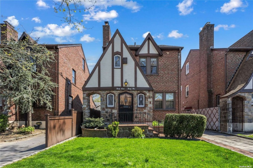 Step into this delightful two-story detached brick home in - Beach Home for sale in Flushing, New York on Beachhouse.com
