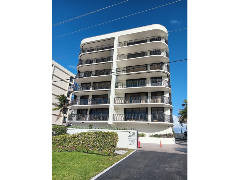 OCEANFRONT 3 Bed 3.5 Bath Condo with Ocean Views  from Every - Beach Condo for sale in South Palm Beach, Florida on Beachhouse.com