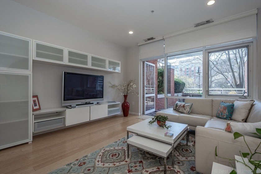 Welcome to a rare offering at Thomas Graves Landing--a - Beach Condo for sale in Cambridge, Massachusetts on Beachhouse.com